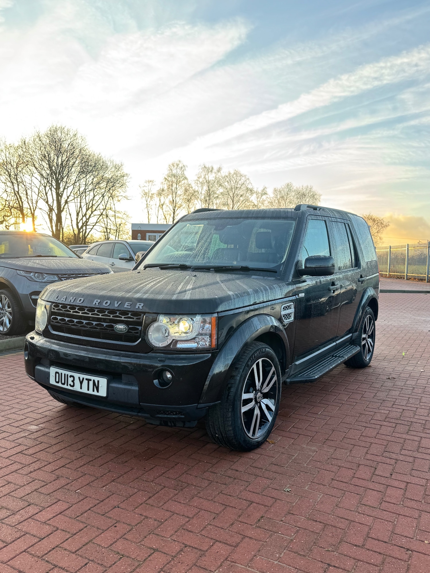 Used Land Rover Discovery 2013 for sale - 76924798: Photo 2
