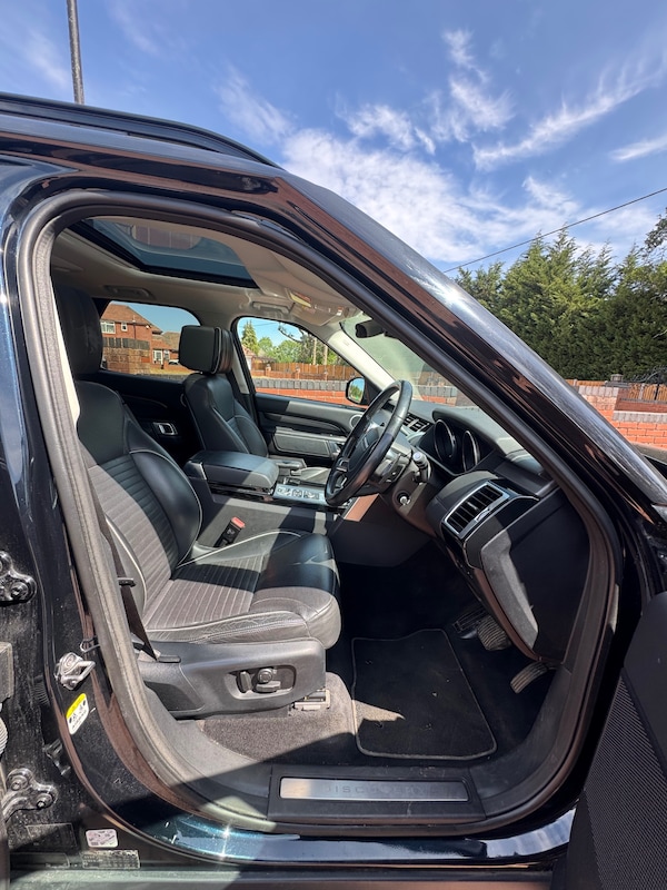 Used Land Rover Discovery 2017 for sale - 75702822: Photo 16