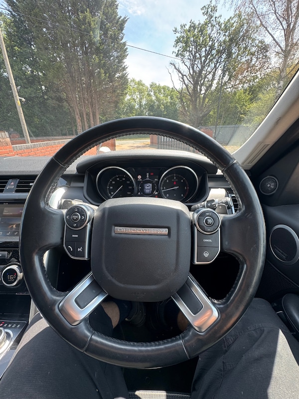 Used Land Rover Discovery 2017 for sale - 75702822: Photo 17
