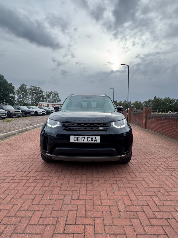 Used Land Rover Discovery 2017 for sale - 75702822: Photo 1