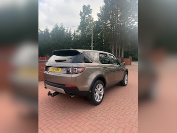Used Land Rover Discovery Sport 2016 for sale - 79210880: Photo