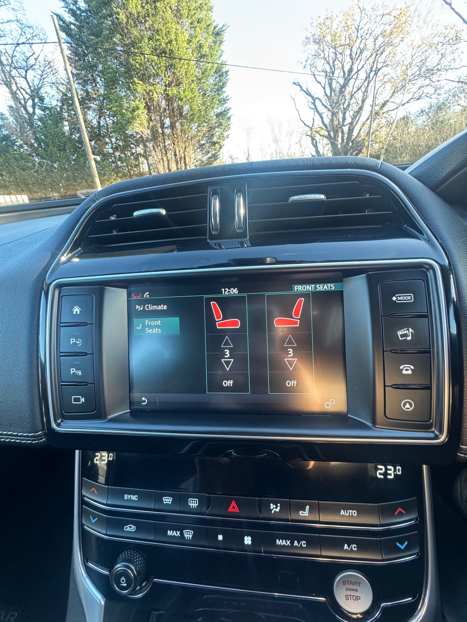 Used Jaguar XE 2017 for sale - 76669224: Photo 14