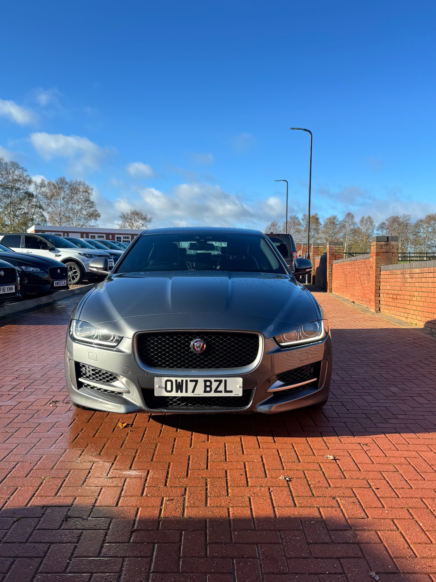 Used Jaguar XE 2017 for sale - 76669224: Photo 2