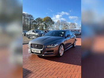 Used Jaguar XE 2017 for sale - 76669224: Photo