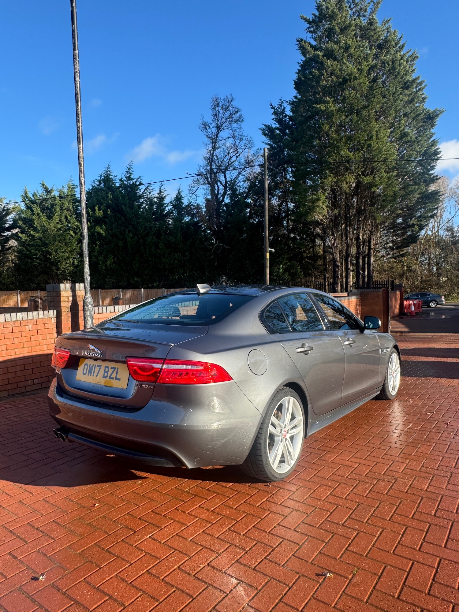 Used Jaguar XE 2017 for sale - 76669224: Photo 5