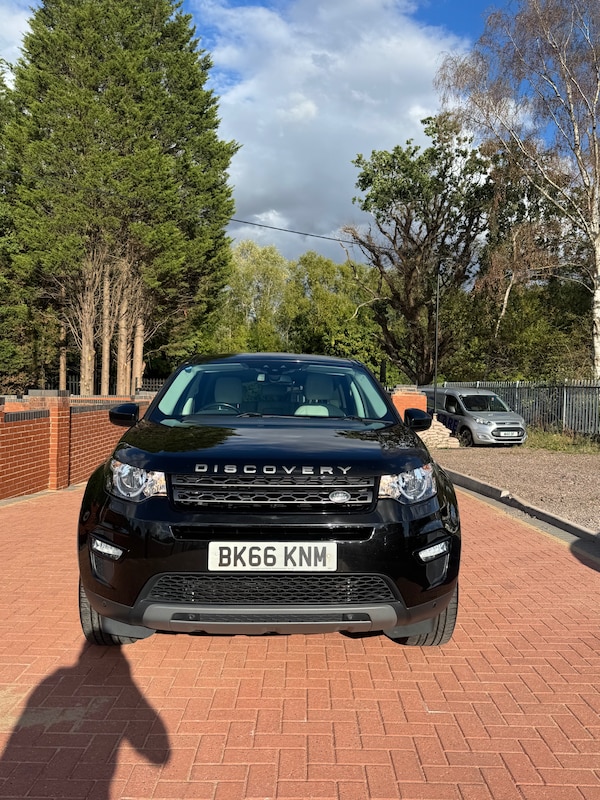 Used Land Rover Discovery Sport 2016 for sale - 75738741: Photo 1