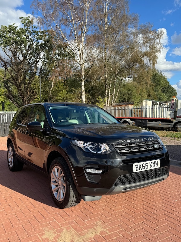 Used Land Rover Discovery Sport 2016 for sale - 75738741: Photo 3