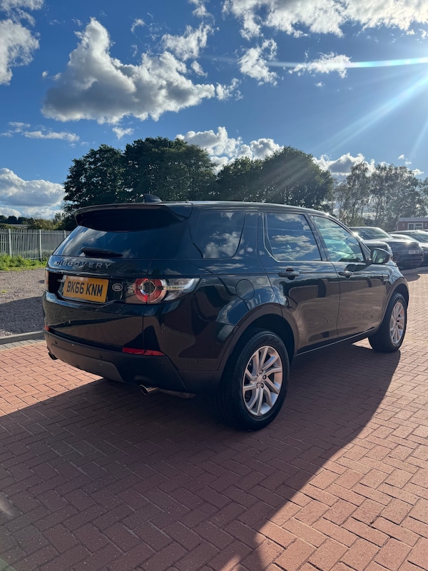 Used Land Rover Discovery Sport 2016 for sale - 75738741: Photo 4