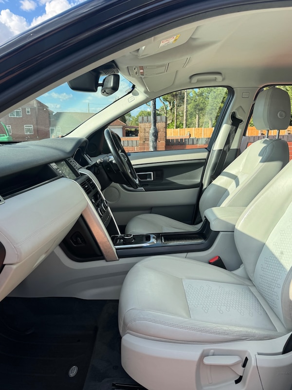Used Land Rover Discovery Sport 2016 for sale - 75738741: Photo 8