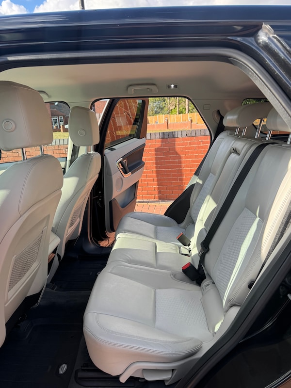 Used Land Rover Discovery Sport 2016 for sale - 75738741: Photo 9
