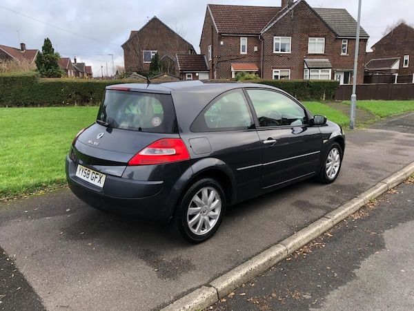 Used Renault Megane 2009 for sale - 75723363: Photo 8