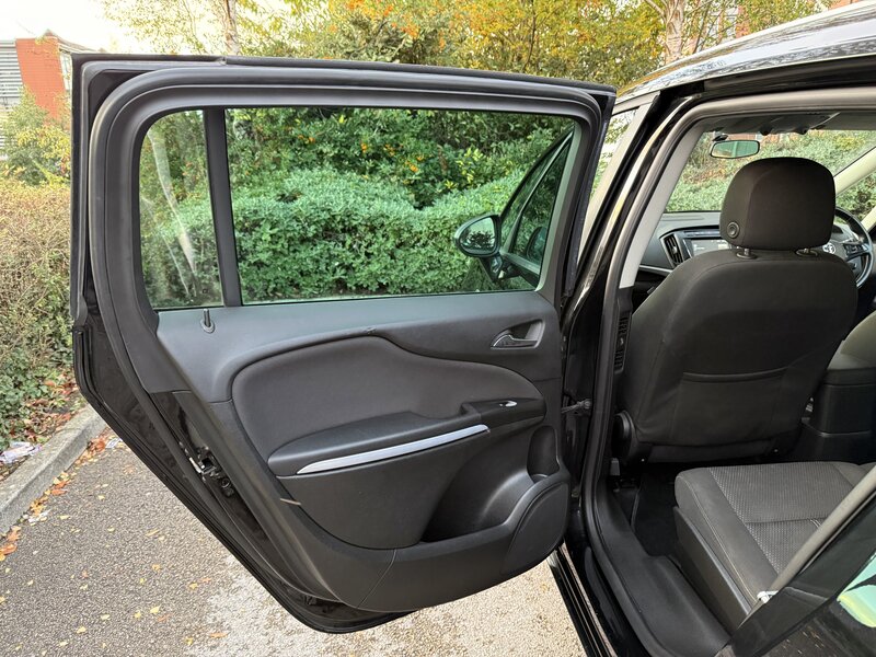 Used Vauxhall Zafira 2018 for sale - 76394957: Photo 44