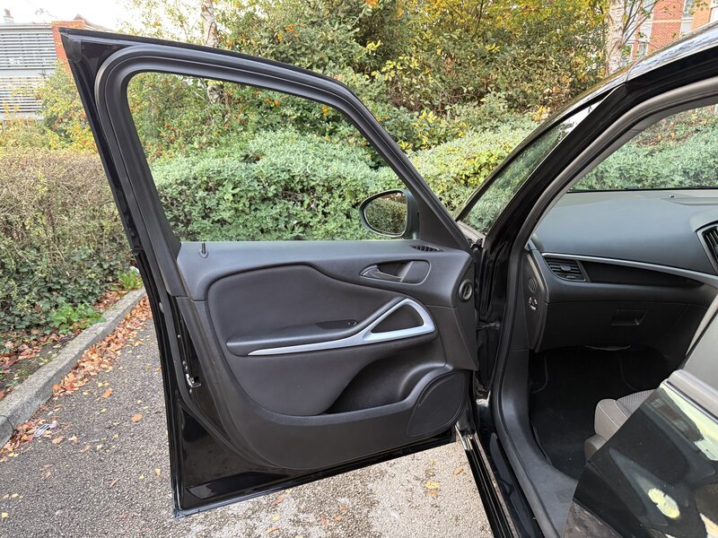 Used Vauxhall Zafira 2018 for sale - 76394957: Photo 51