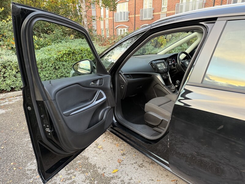 Used Vauxhall Zafira 2018 for sale - 76394957: Photo 52