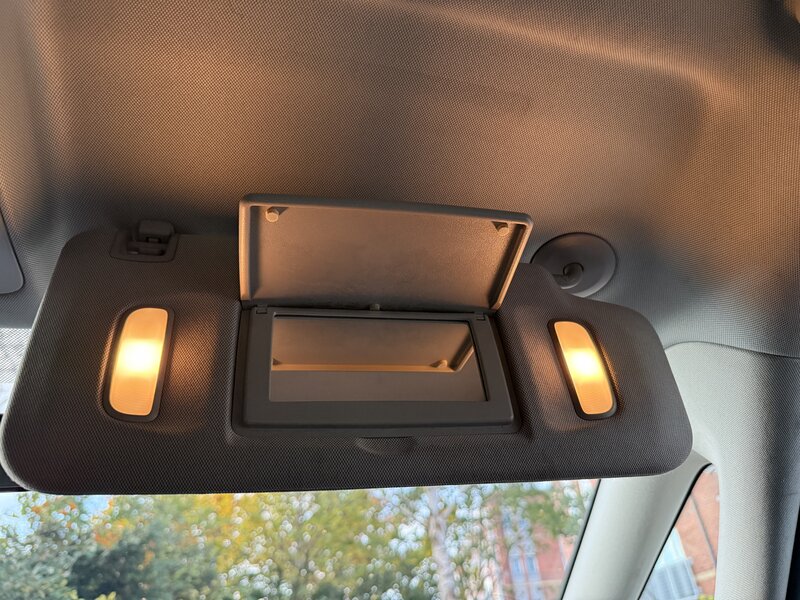 Used Vauxhall Zafira 2018 for sale - 76394957: Photo 75