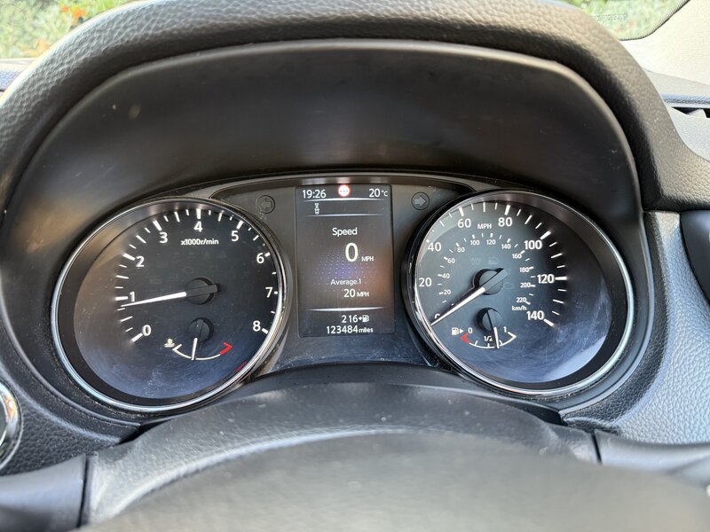 Used Nissan Qashqai 2014 for sale - 76539804: Photo 42