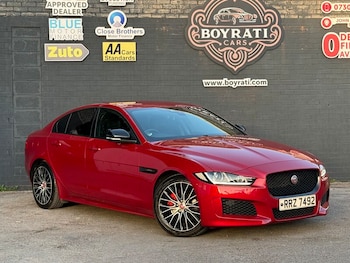 Used Jaguar XE 2018 for sale - 79014247: Photo