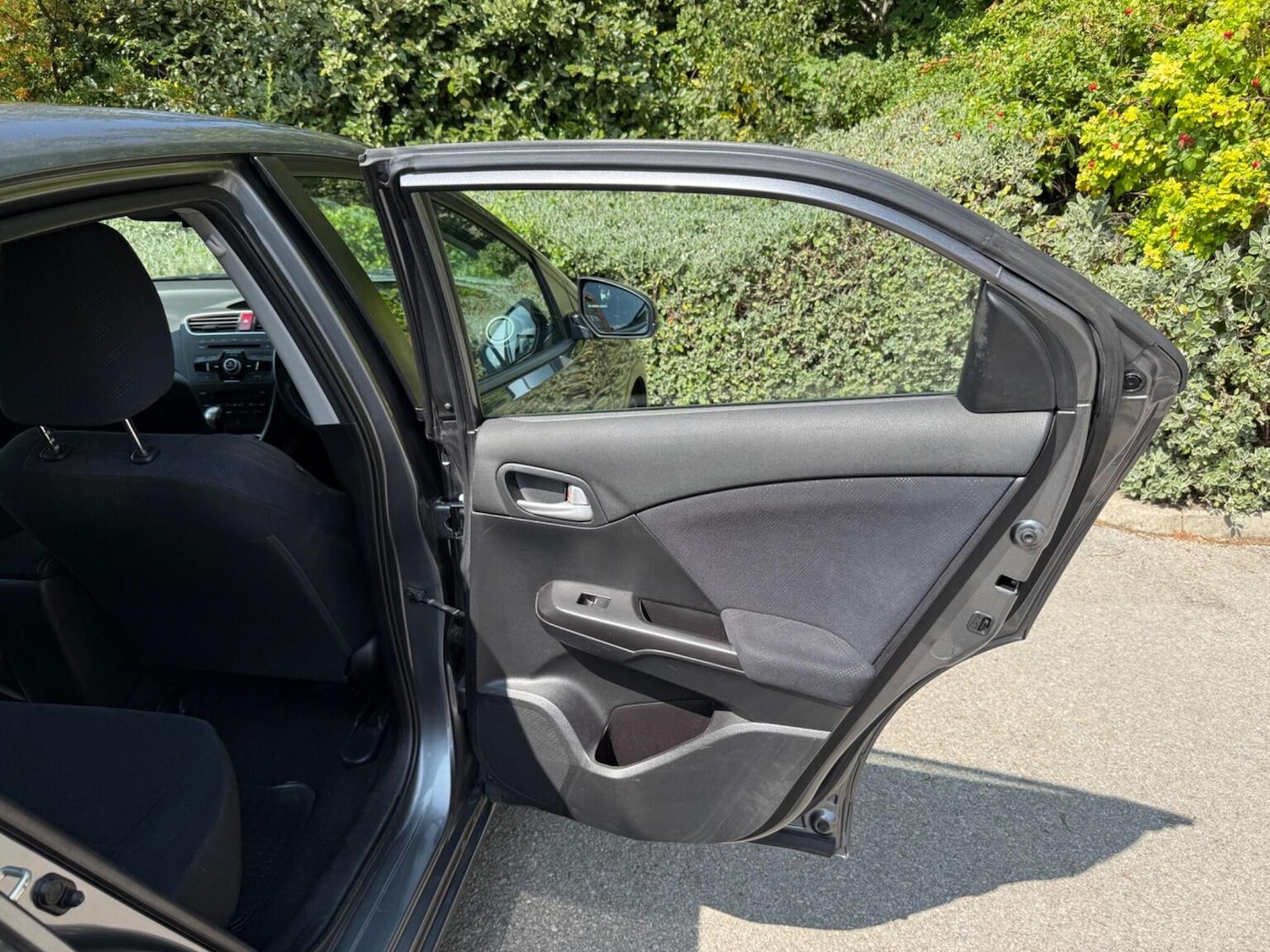 Vehicle 27