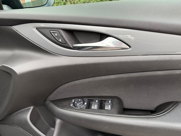 Used Vauxhall Insignia 2018 for sale - 75723348: Photo 16