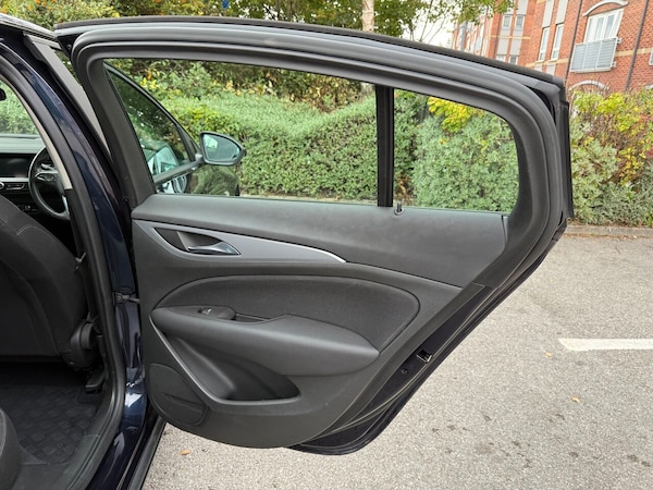 Used Vauxhall Insignia 2018 for sale - 75723348: Photo 19