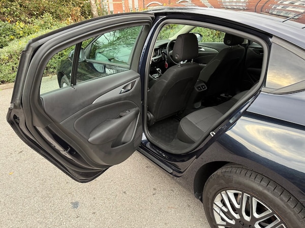 Used Vauxhall Insignia 2018 for sale - 75723348: Photo 32