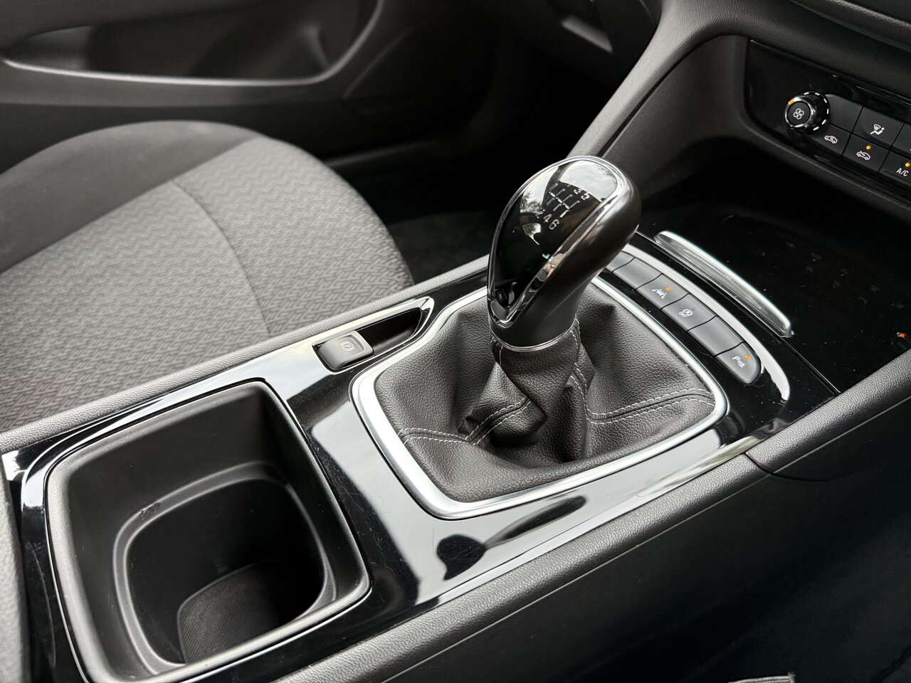 Used Vauxhall Insignia 2018 for sale - 75723348: Photo 65