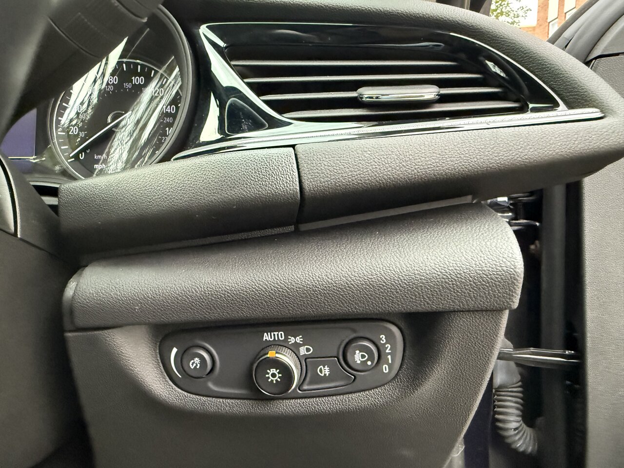 Used Vauxhall Insignia 2018 for sale - 75723348: Photo 72