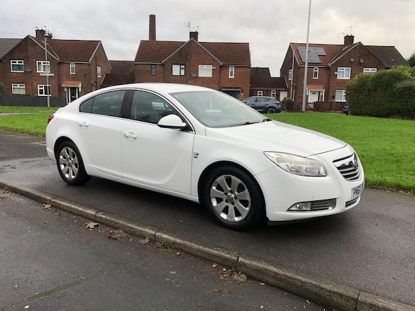 Used Vauxhall Insignia 2011 for sale - 75723345: Photo 1