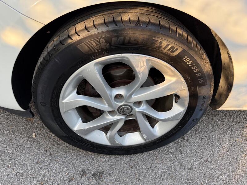 Used Vauxhall Corsa 2015 for sale - 76241531: Photo 42