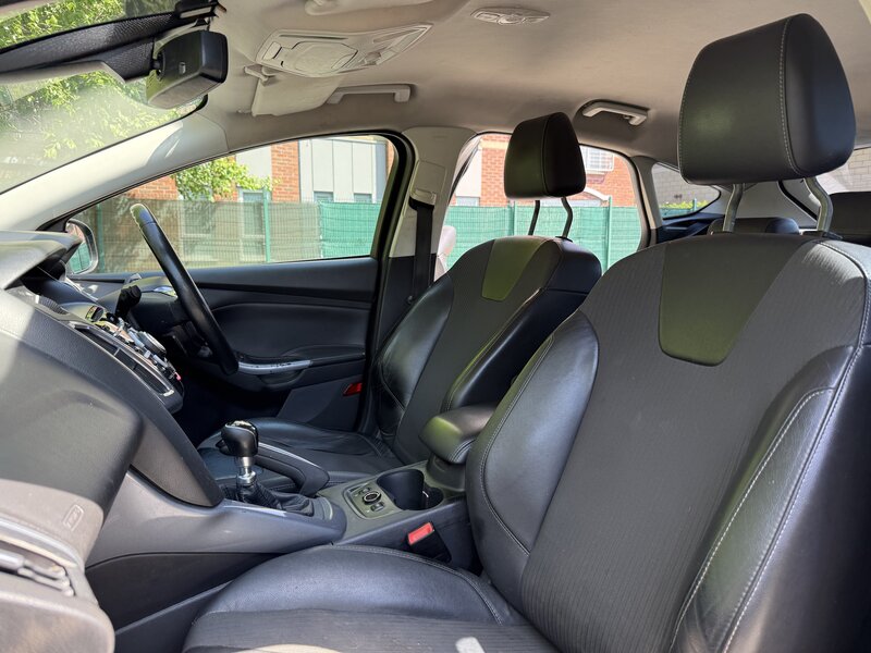 Used Ford Focus 2011 for sale - 76569341: Photo 13