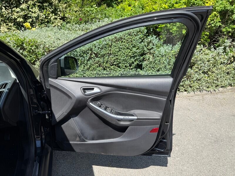 Used Ford Focus 2011 for sale - 76569341: Photo 29