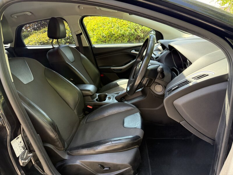 Used Ford Focus 2011 for sale - 76569341: Photo 31