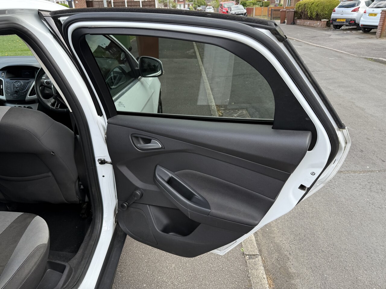 Used Ford Focus 2013 for sale - 76901624: Photo 16