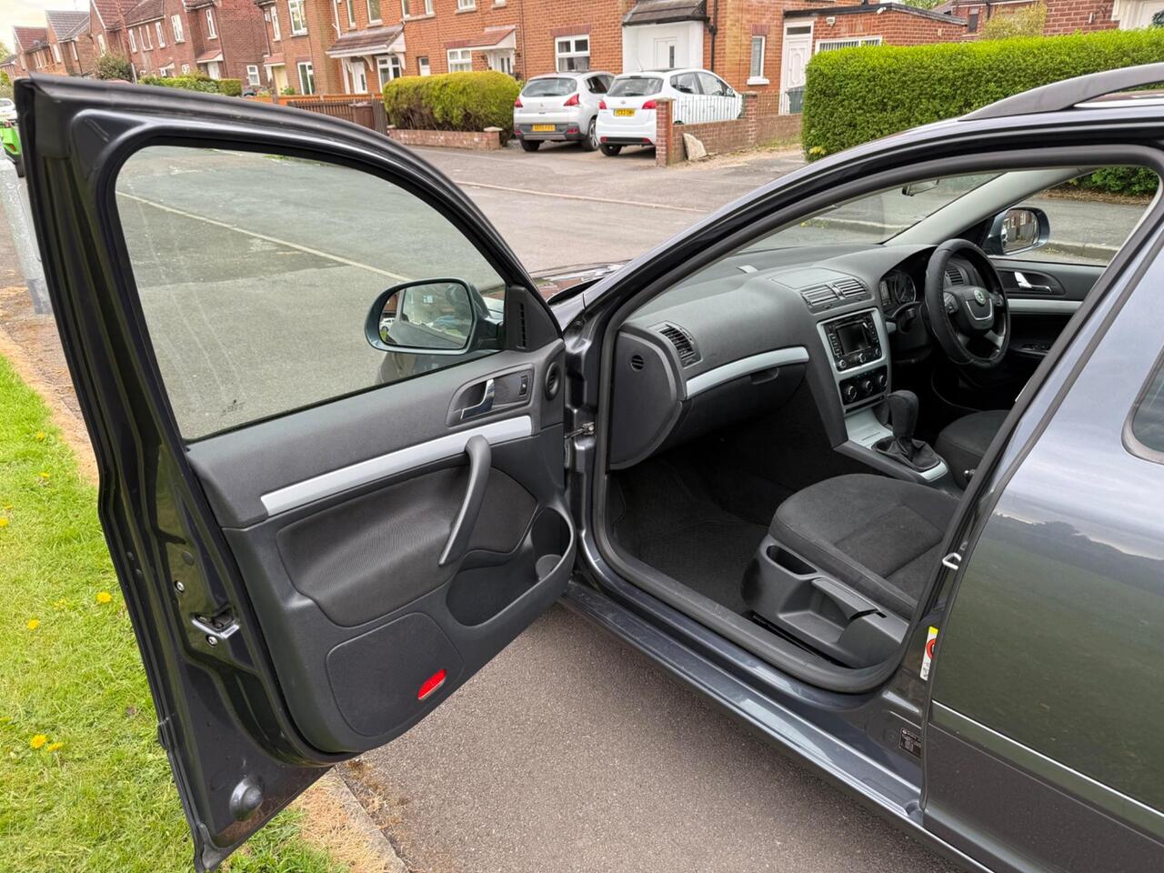 Vehicle 29