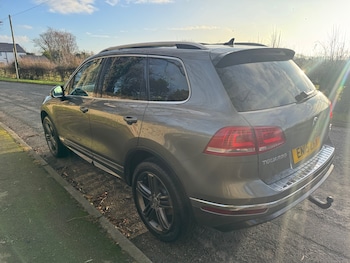 Used Volkswagen Touareg 2015 for sale - 76791325: Photo