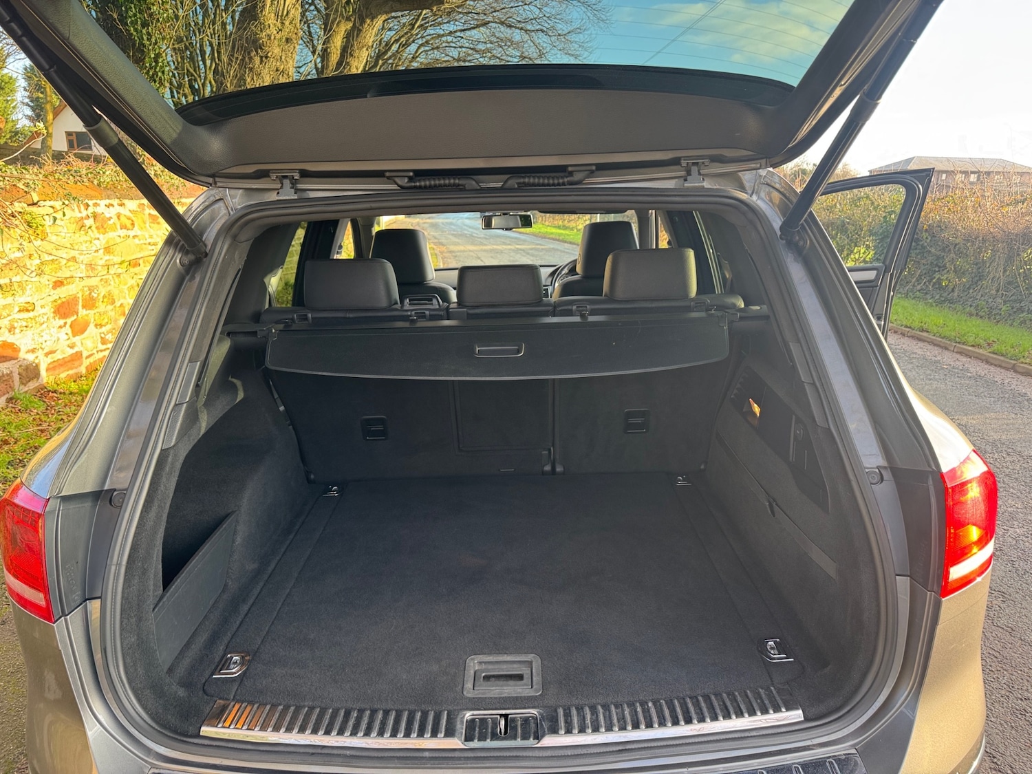 Used Volkswagen Touareg 2015 for sale - 76791325: Photo 9