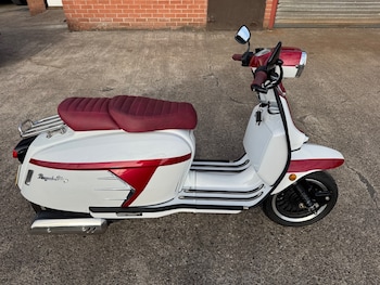 Used Royal Alloy GP 125 AC E5 2023 for sale - bike-75649479: Photo