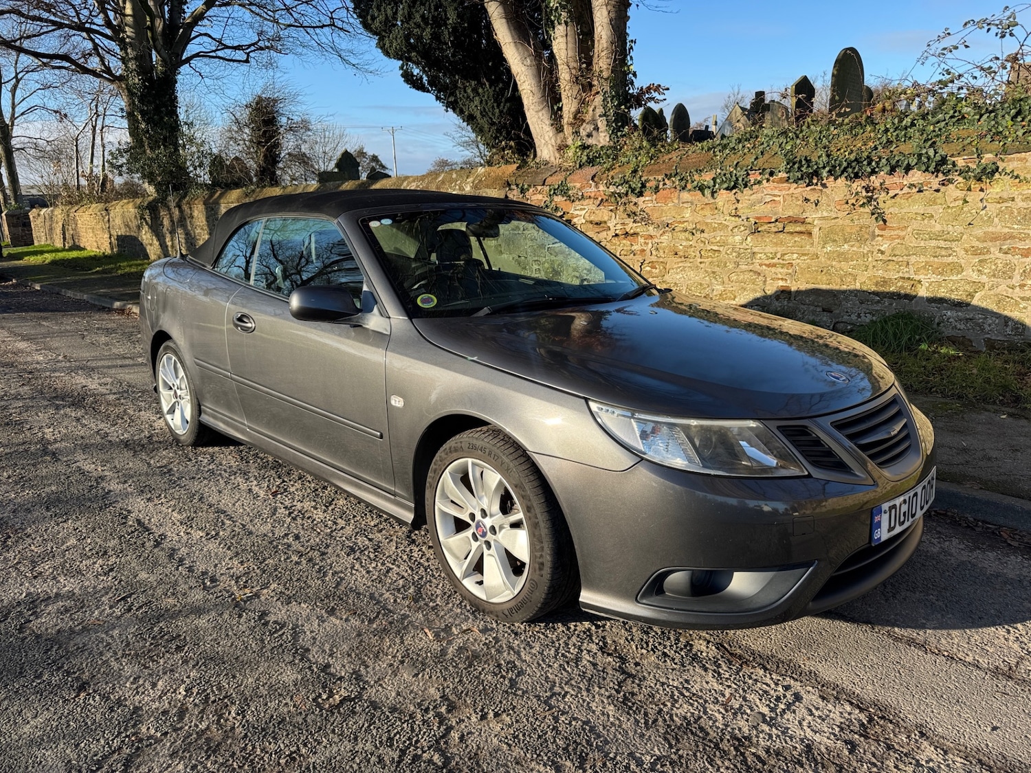 Used Saab 9-3 2010 for sale - 76791328: Photo 2