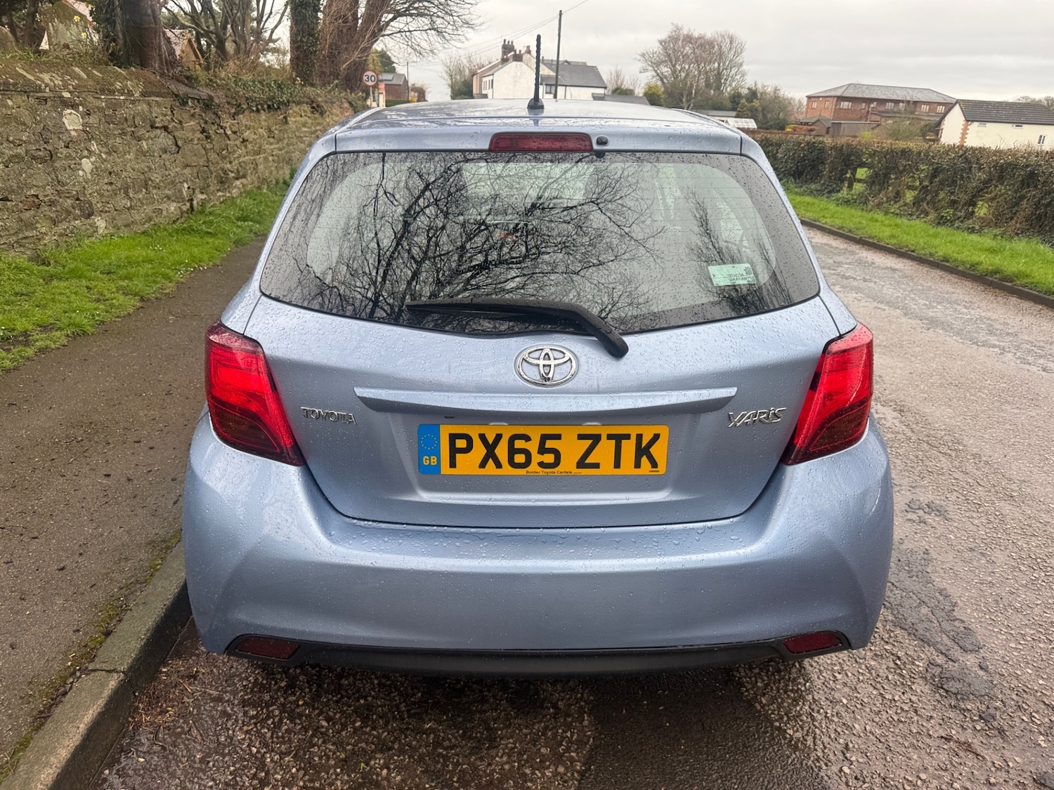 Used Toyota Yaris 2015 for sale - 77998423: Photo 12