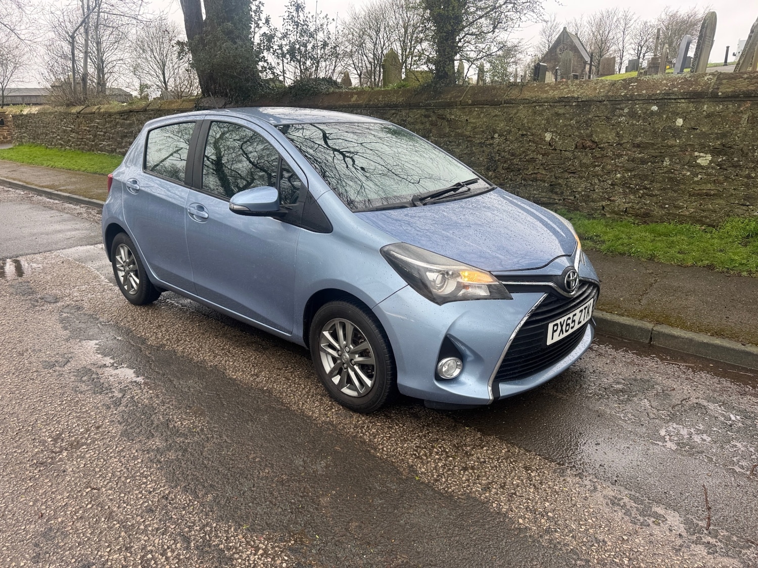 Used Toyota Yaris 2015 for sale - 77998423: Photo 4