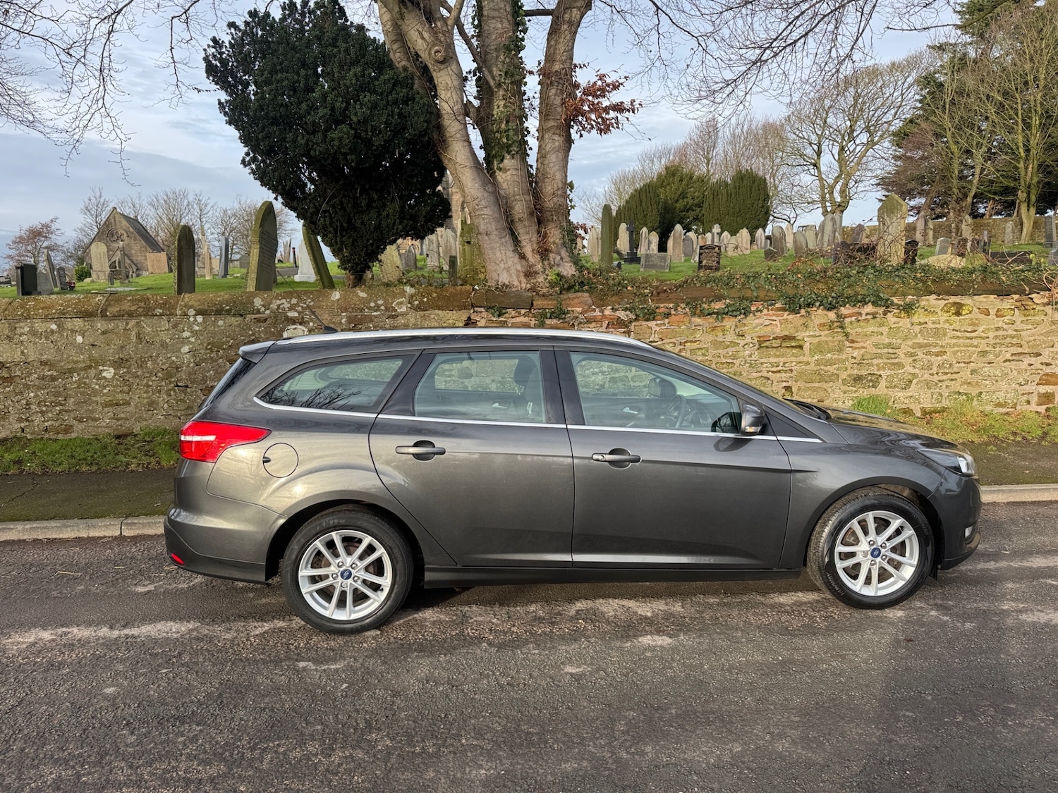 Used Ford Focus 2017 for sale - 77196488: Photo 2