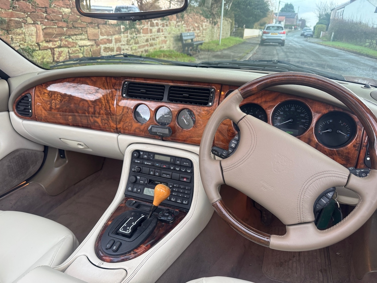 Used Jaguar XK8 1999 for sale - 76748002: Photo 11