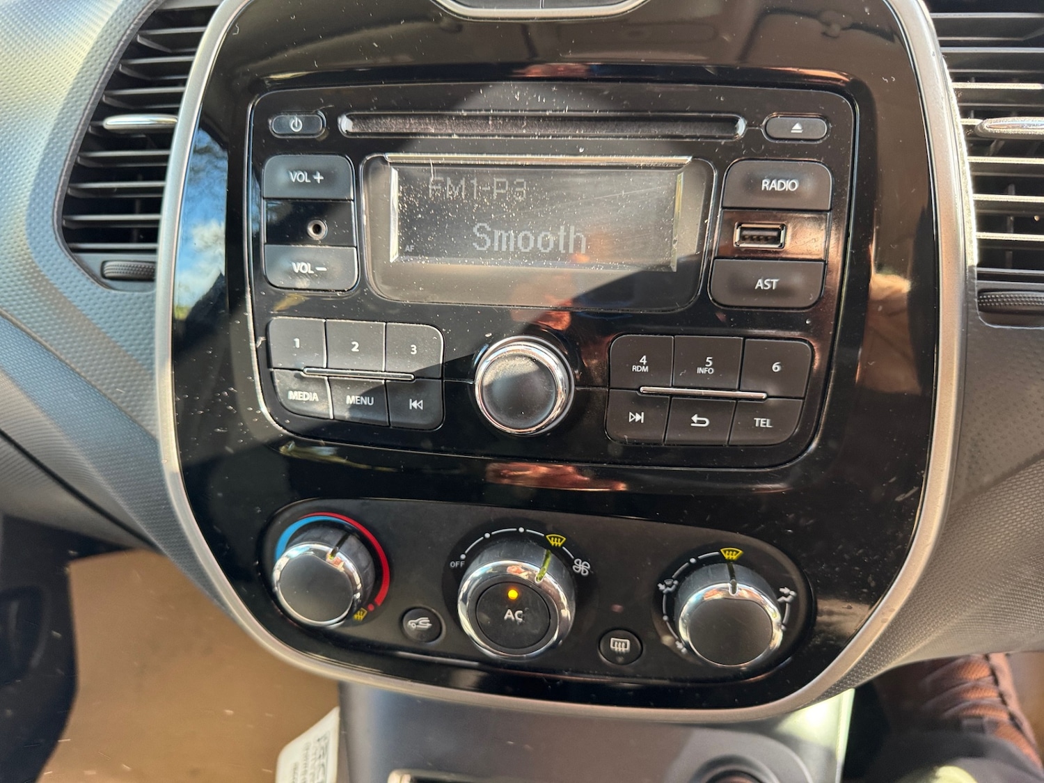 Used Renault Captur 2014 for sale - 76374487: Photo 10