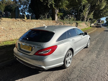 Used Mercedes-Benz CLS 2013 for sale - 76022612: Photo