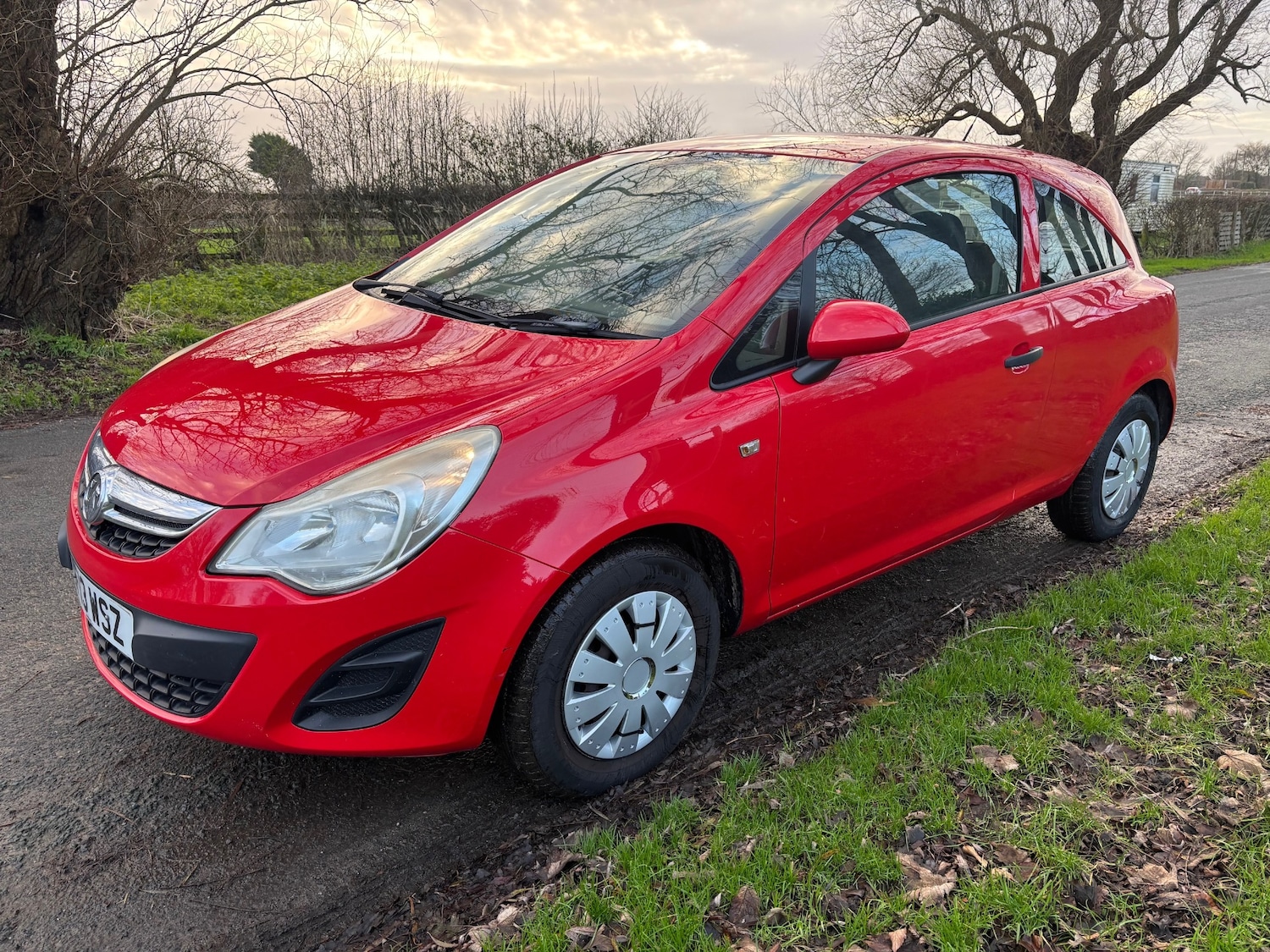 Used Vauxhall Corsa 2013 for sale - 76940245: Photo 3
