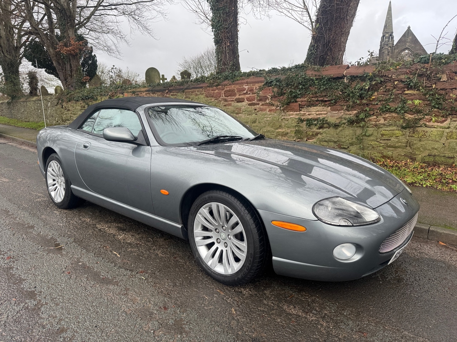 Used Jaguar XK8 2004 for sale - 76845068: Photo 1