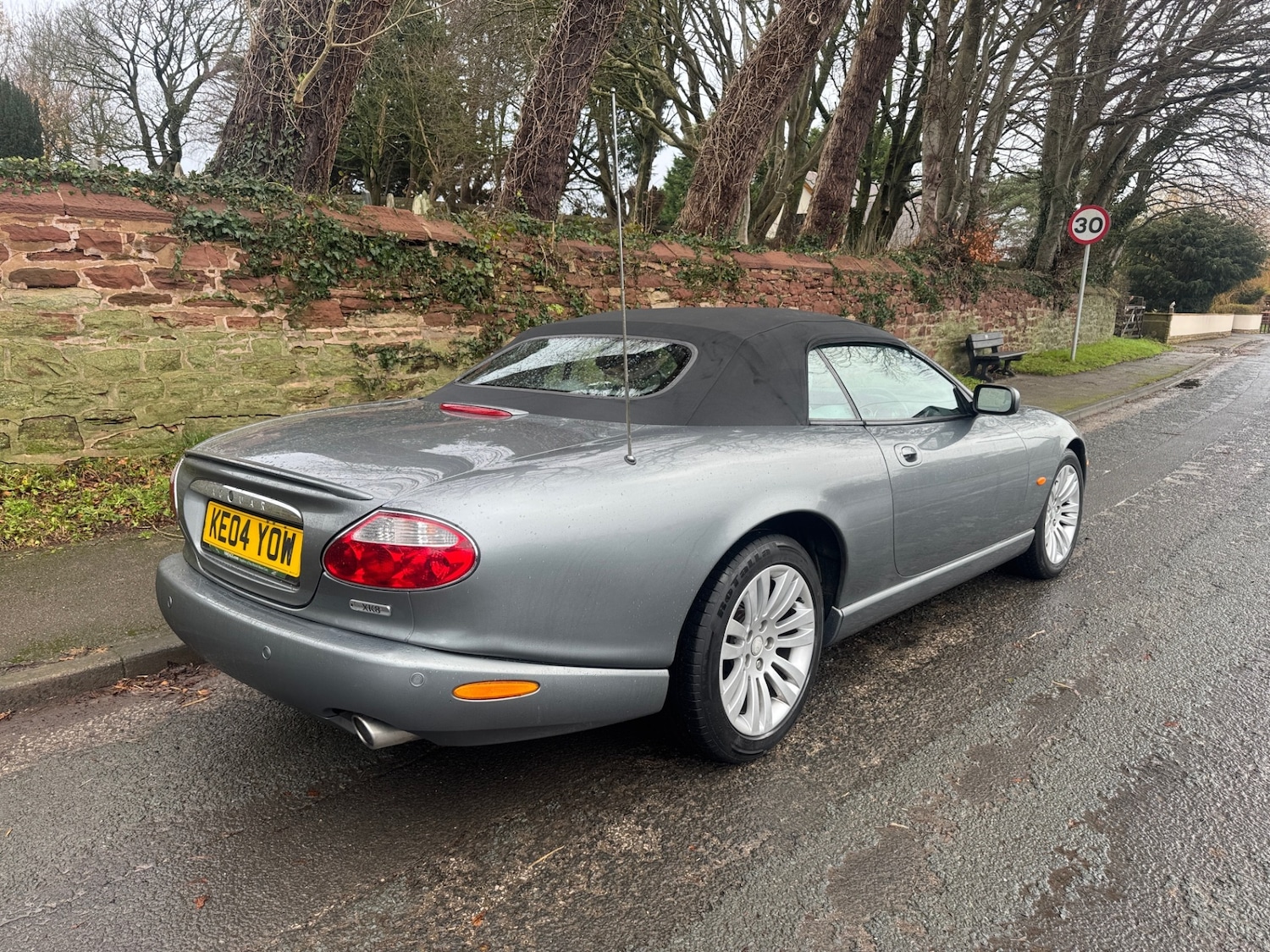 Used Jaguar XK8 2004 for sale - 76845068: Photo 4