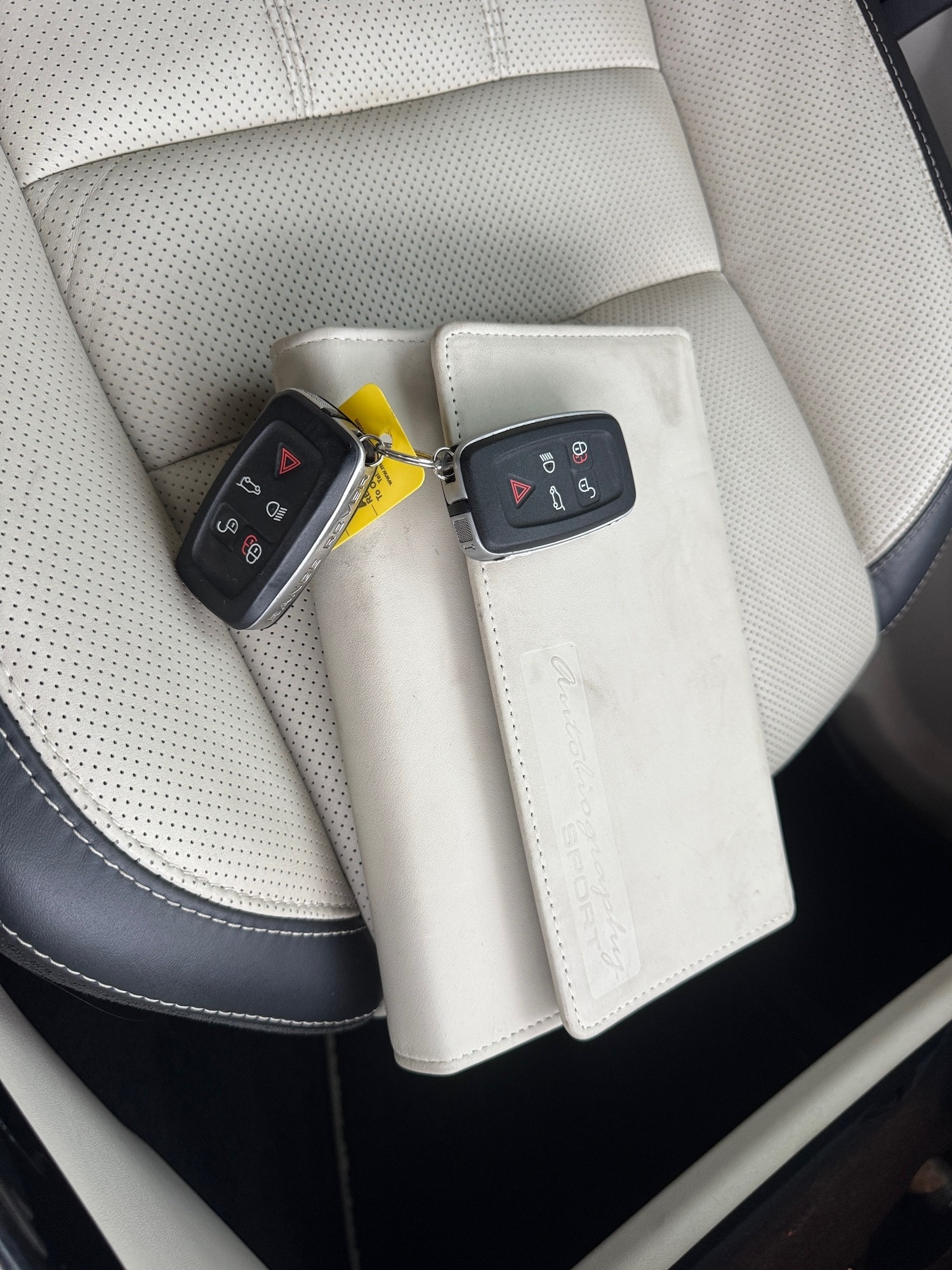 Used Land Rover Range Rover Sport 2010 for sale - 77997190: Photo 9