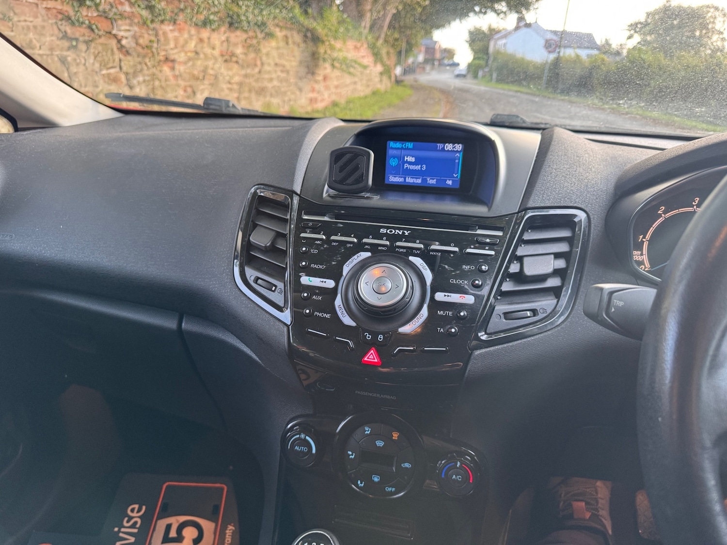 Used Ford Fiesta 2014 for sale - 76142354: Photo 10