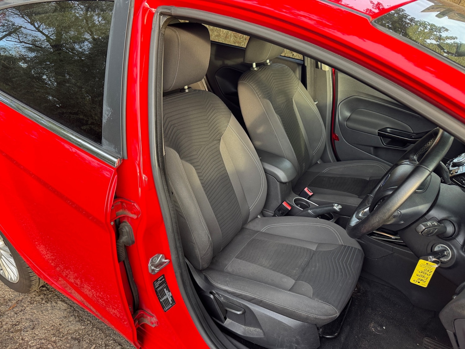 Used Ford Fiesta 2014 for sale - 76142354: Photo 9